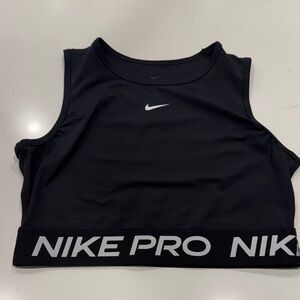 Nike Pro Women's Dri-FIT Cropped Tank Top